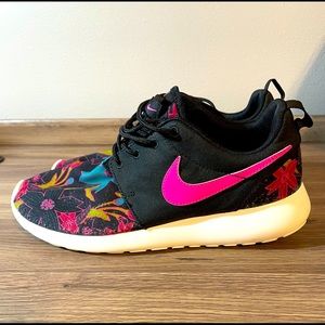nike roshe floral